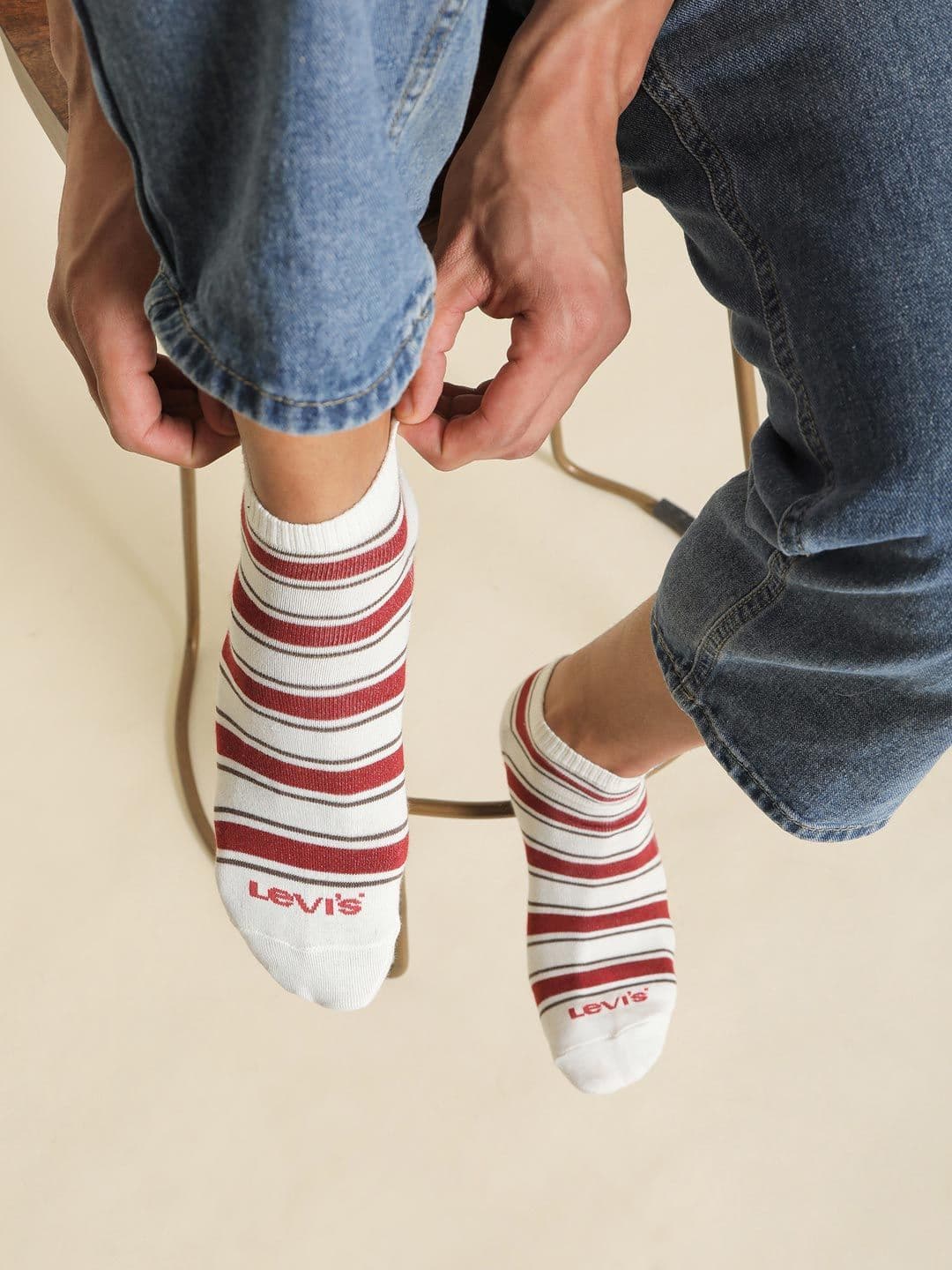 Levis Men LS305 Pack of 3 Cotton Stretch Non Terry Ankle Low Cut Socks