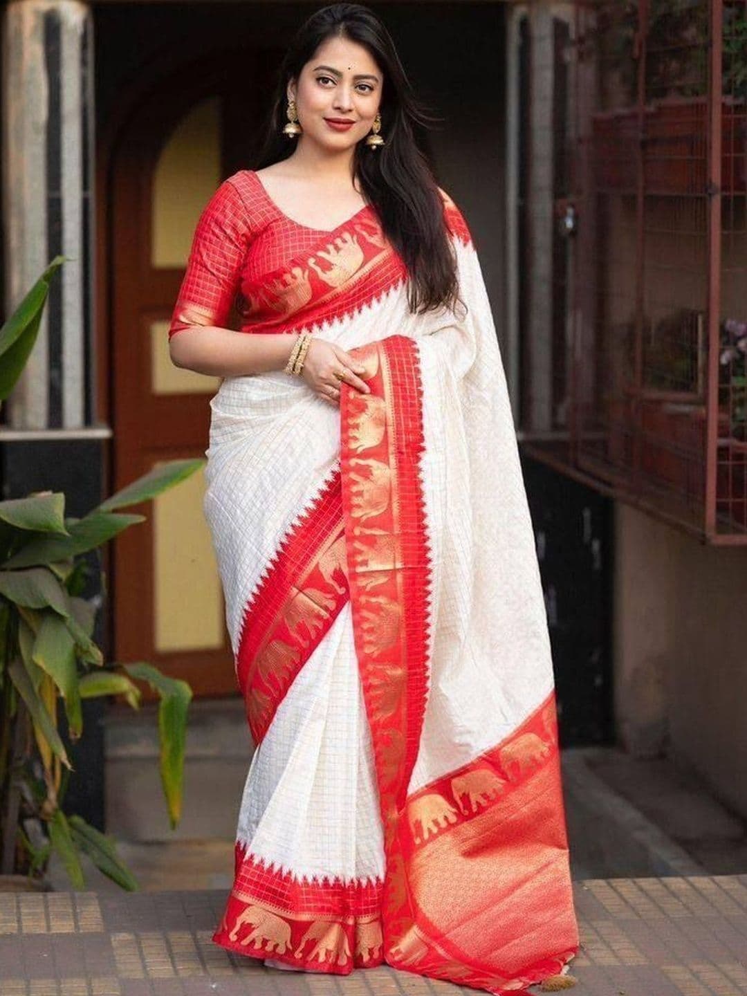 FASHIONIZO Woven Design Zari Saree with Blouse Piece - view 1