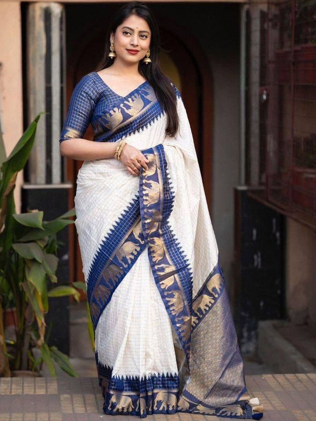 FINFOL Ethnic Motifs Zari Saree with Blouse Piece - view 1