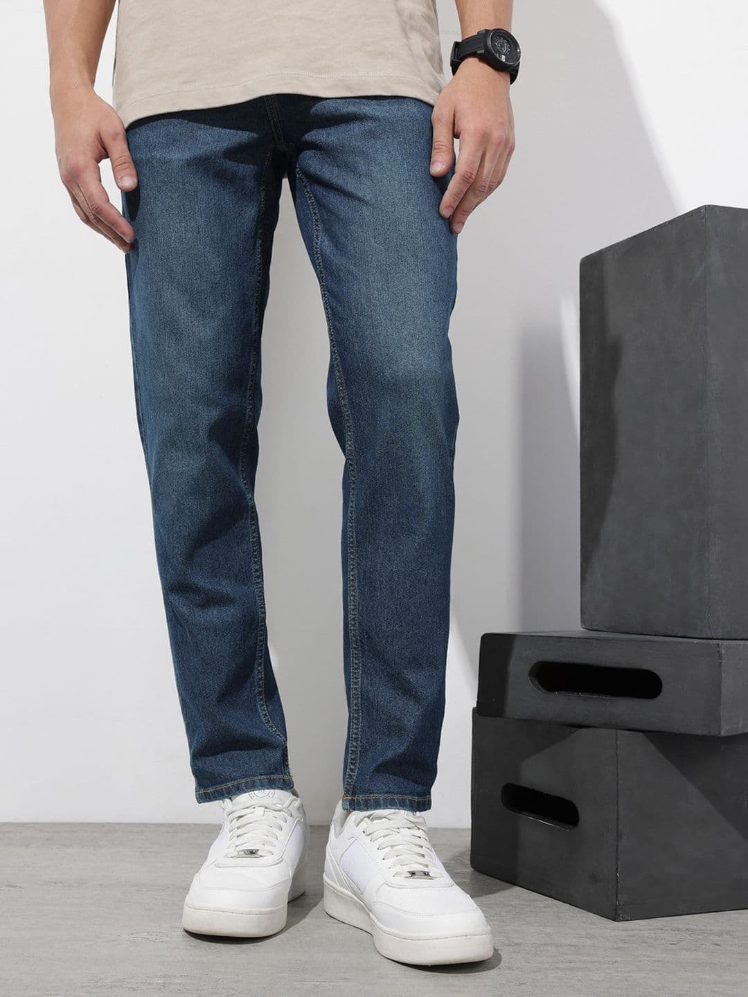 The Roadster Life Co. Men Carrot Fit Light Fade Stretchable Jeans - view 1