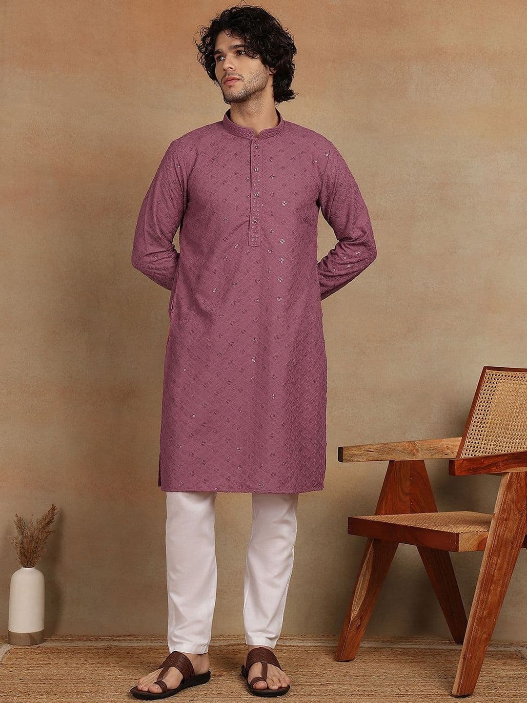 House of Pataudi Chikankari Embroidered Straight Kurta - view 1
