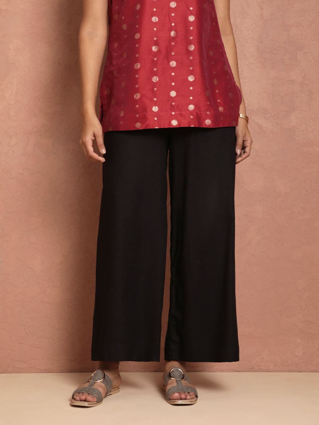 TWIN BIRDS Women Black Solid Wide Leg Palazzos - view 1
