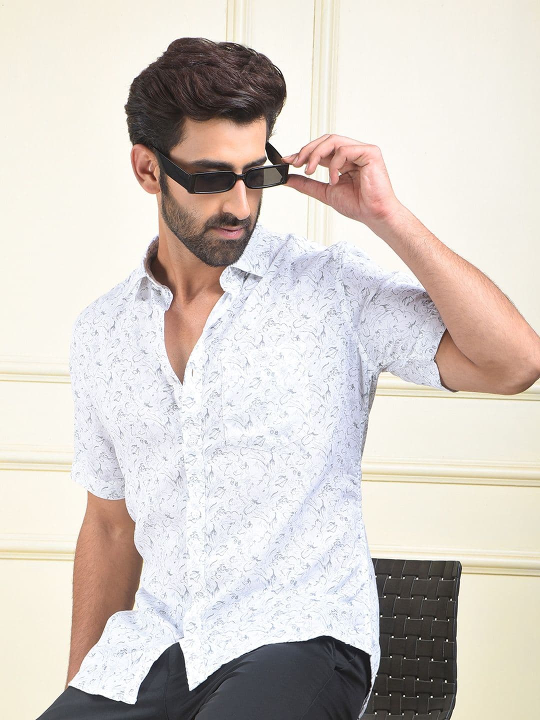 Crimsoune Club Slim Fit Spread Collar Floral Printed Opaque Shirt - view 1