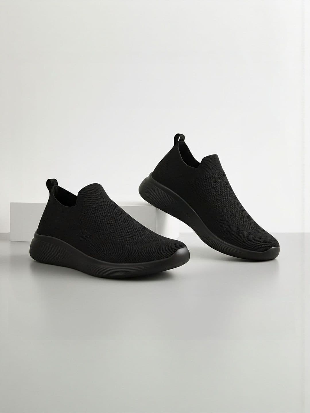 HOTSTYLE Black Mesh Upper Eva Sole Sports Running Shoe For Men - view 1