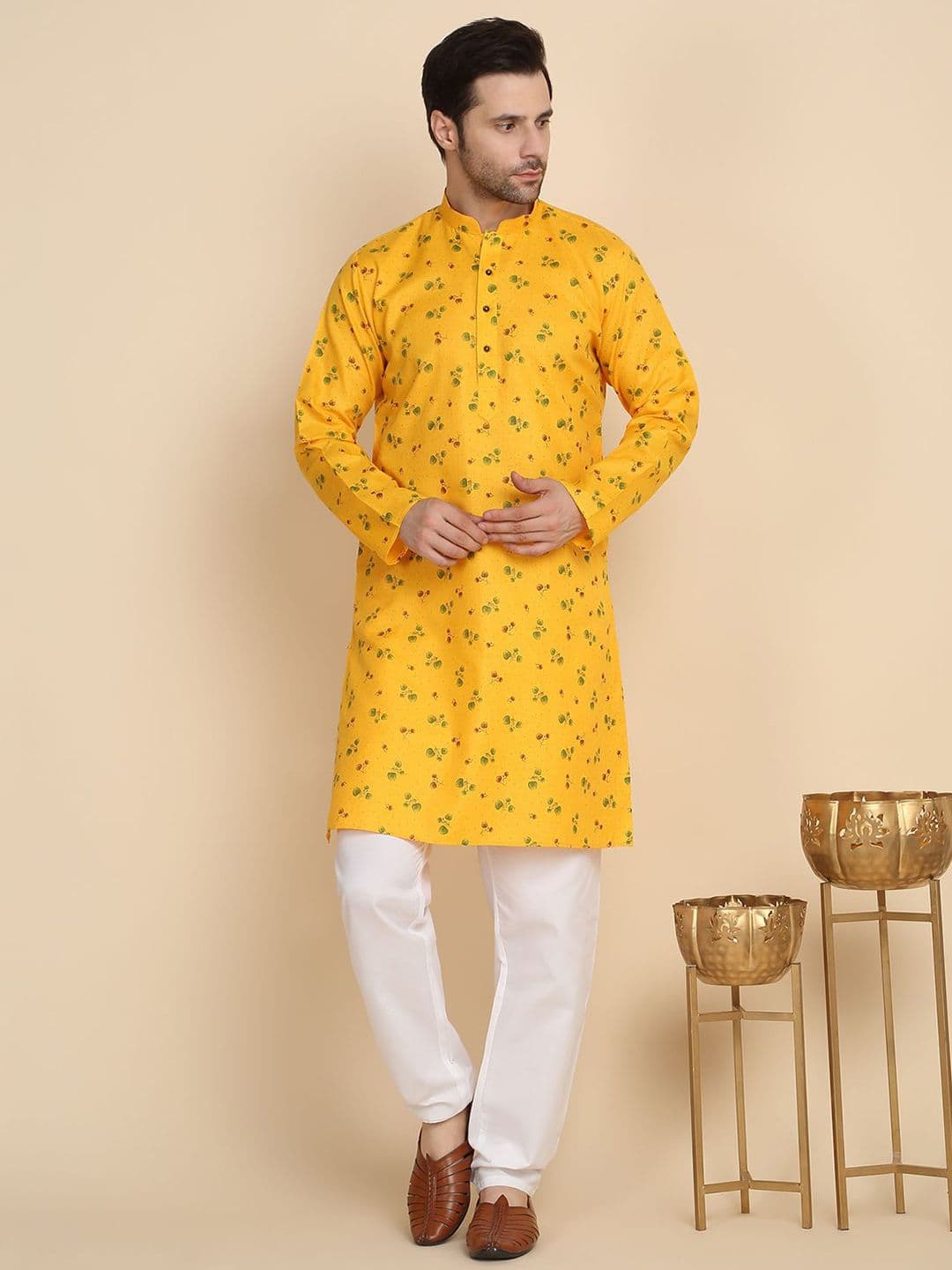 KRAFT INDIA Men Floral Printed Mandarin Collar Thread Work Kurta - view 1