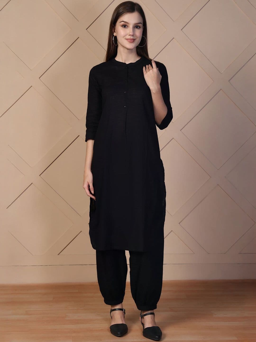 AURELIA Mandarin Collar Three-Quarter Sleeves Straight Pure Cotton Kurta With Pyjamas - view 1