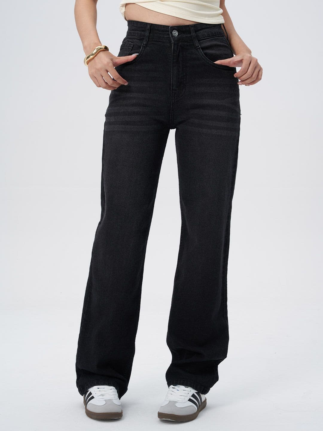 Off Duty India Women Black Comfort Straight Fit Cotton High-Rise Jeans - view 1