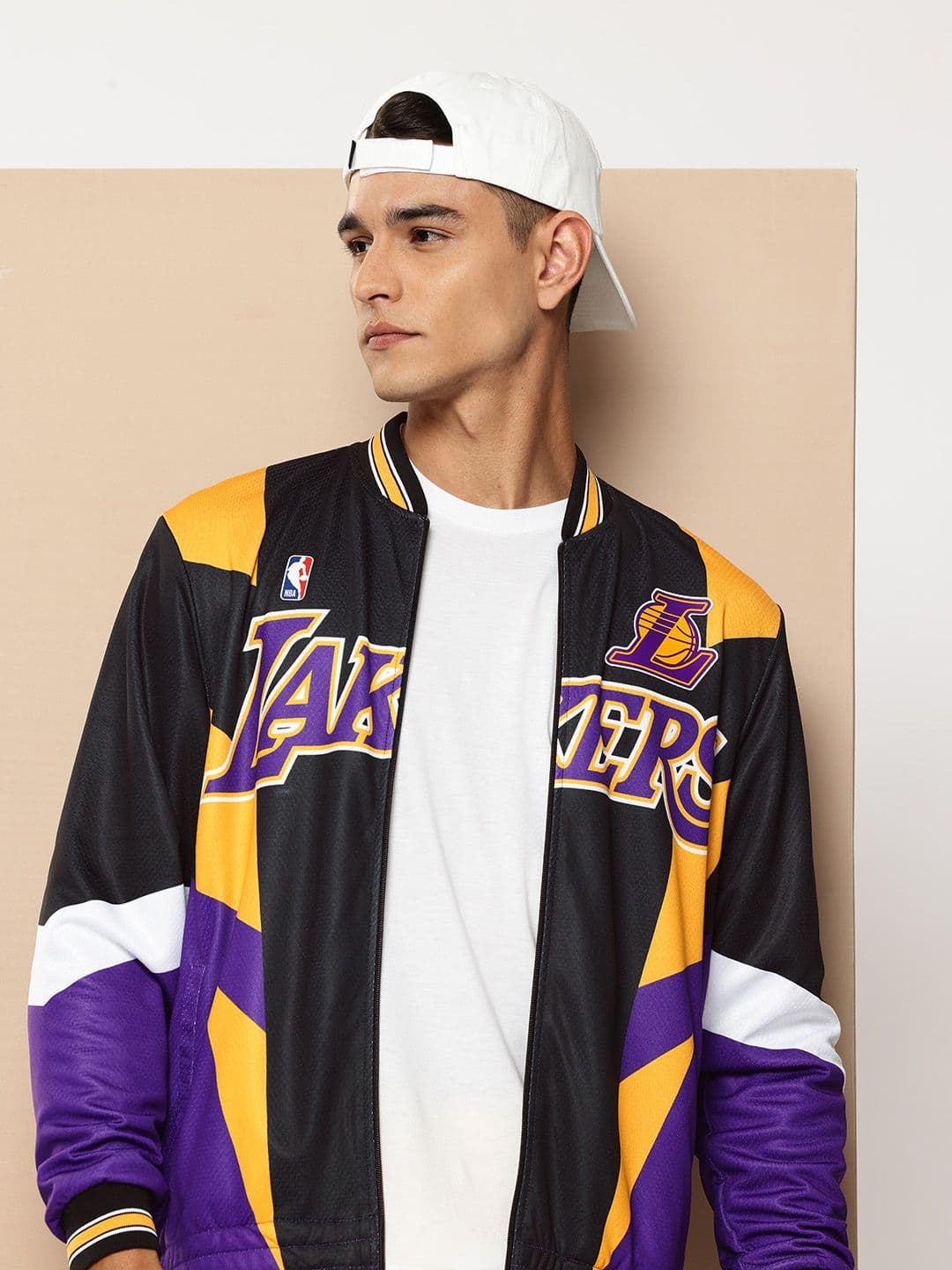 NBA Los Angeles Lakers Lightweight Jacket - view 1