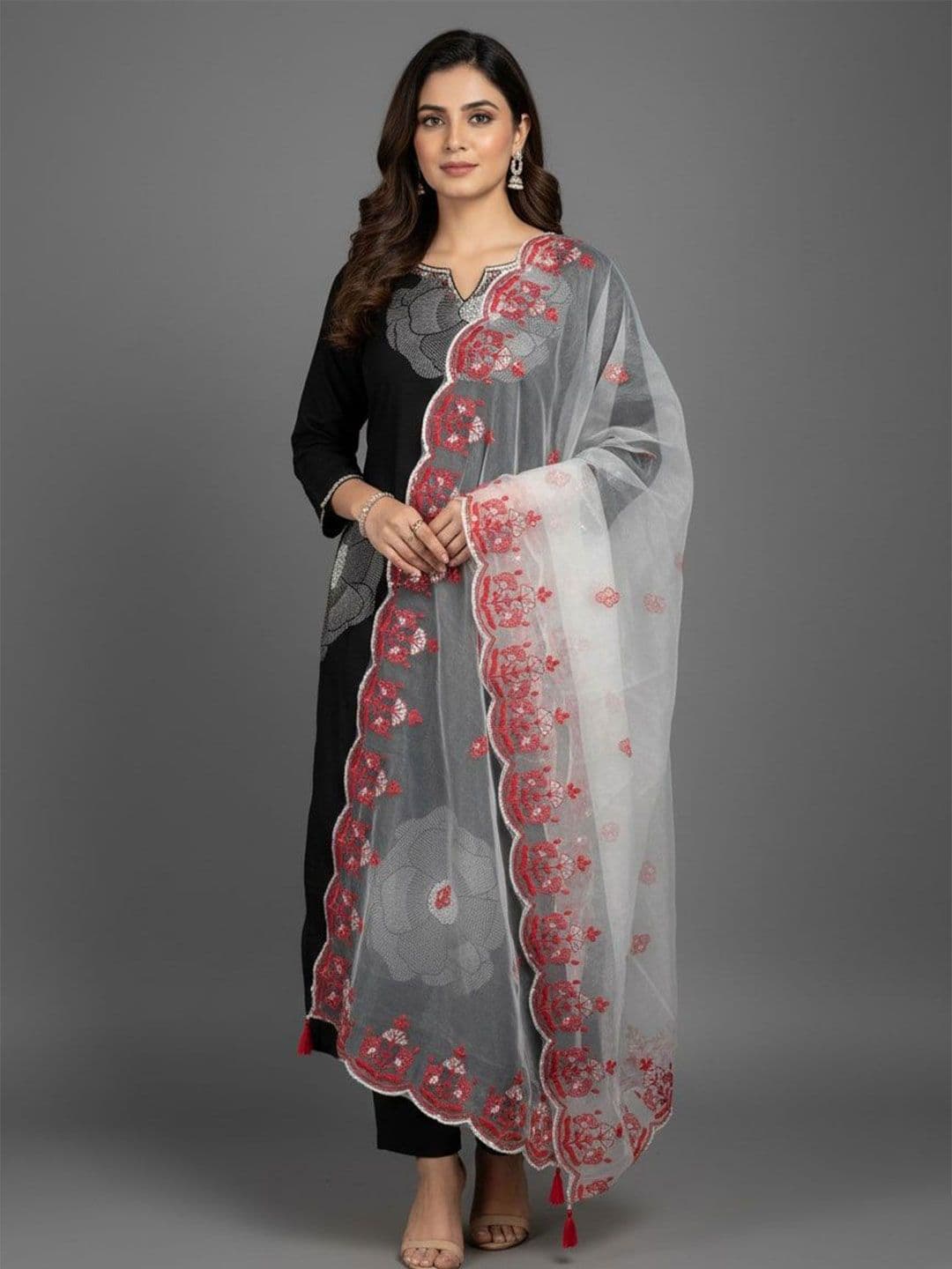 Sangria Women Embroidered Ethnic Dupatta With Scalloped Border - view 1