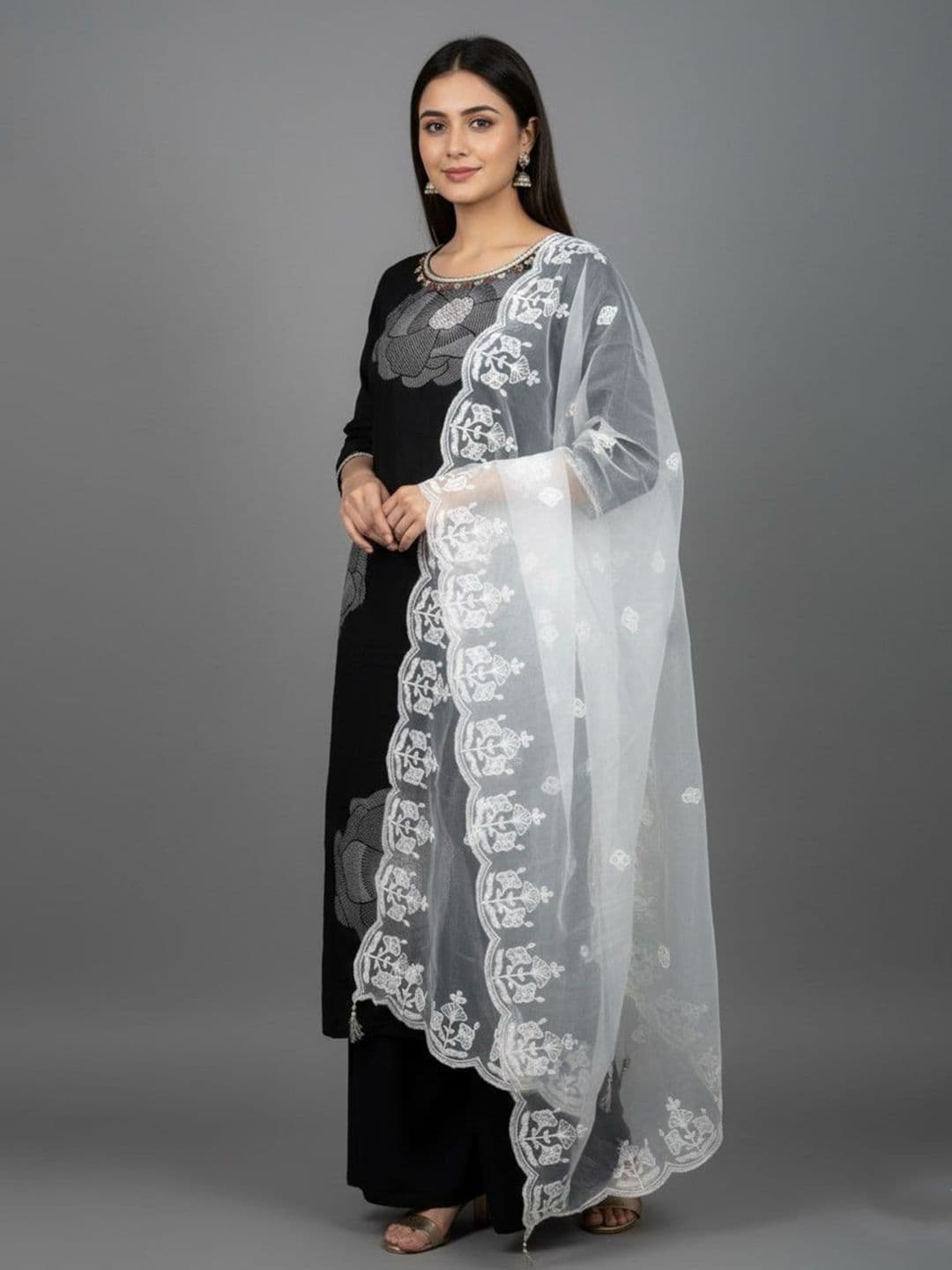 Sangria Women Thread Work Embroidered Dupatta - view 1