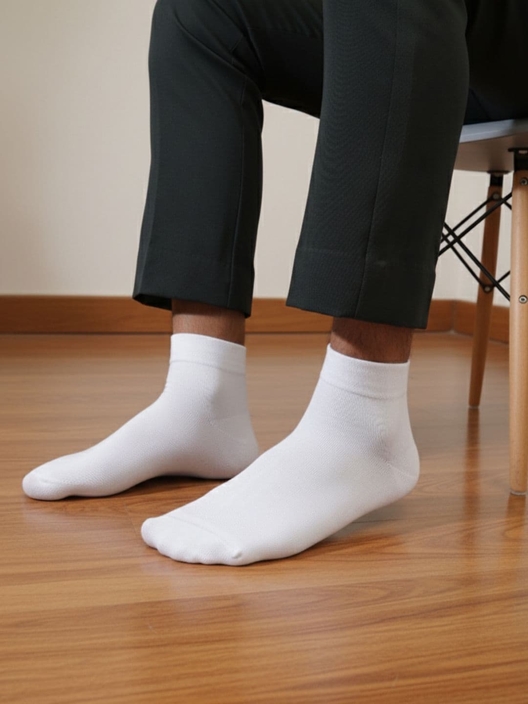 Bonjour Men Set of 4 White Socks - view 1