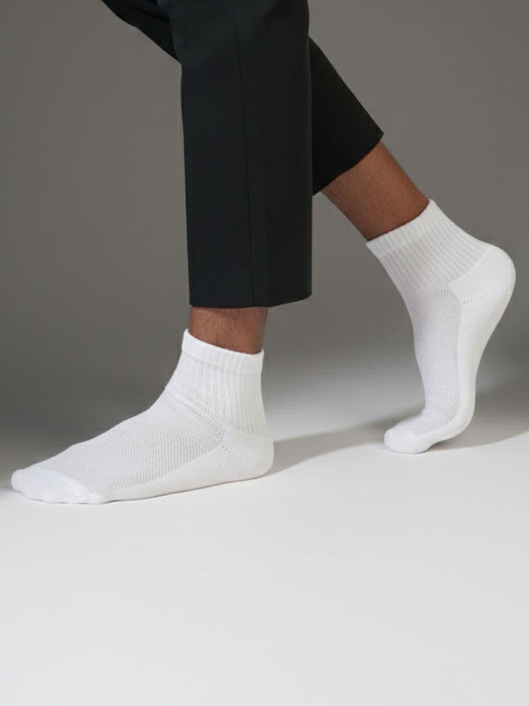 Bonjour Men Pack of 3 White Terry Ankle-Length Socks - view 1