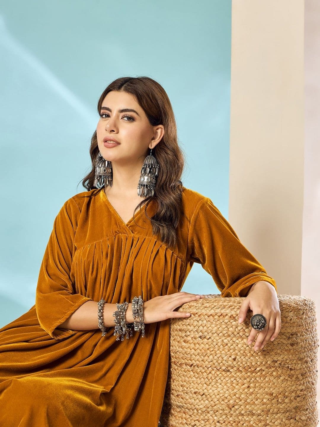 InWeave Women Solid Velevt A-Line Kurta With Trousers - view 1