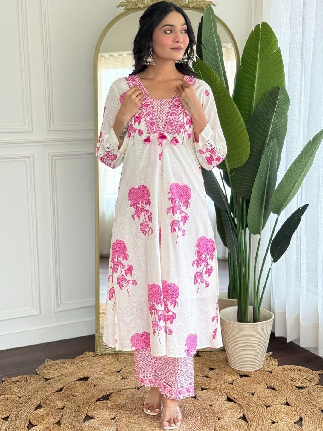 Vishishtah Women Floral Printed Thread Work Pure Cotton Kurta with Trousers & Dupatta - view 1