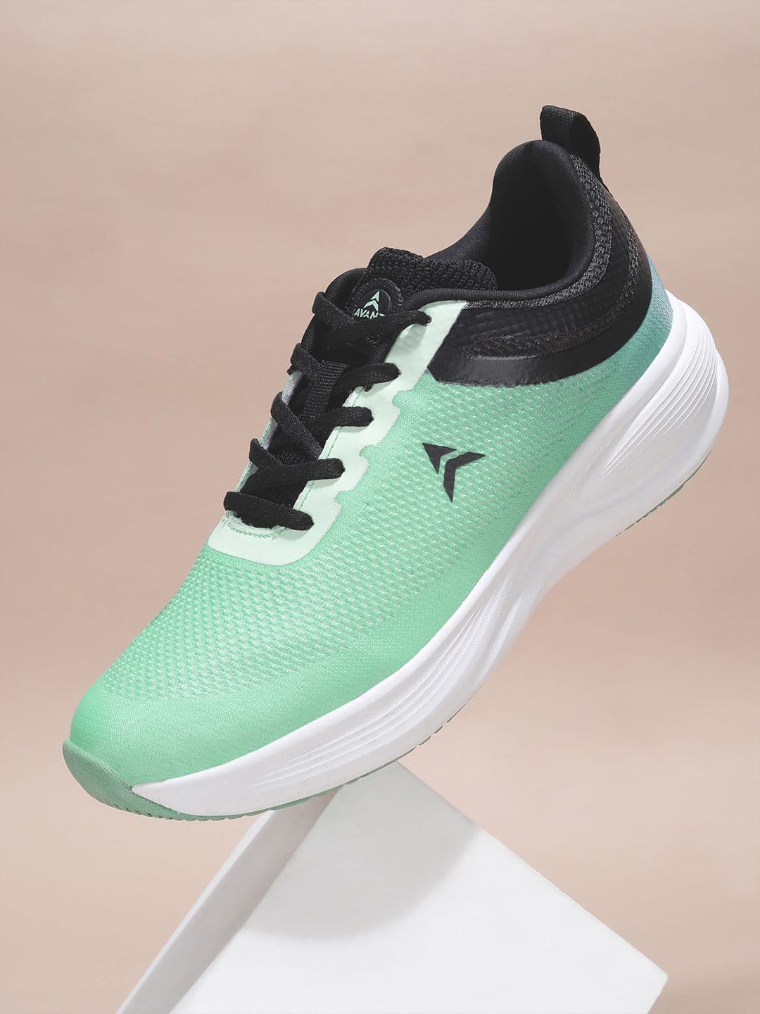 AVANT Women's Green SwiftAura Casual Shoes - view 1