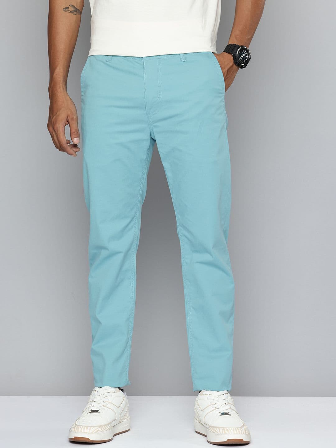 Levis Men Tapered Fit Chinos Trousers - view 1