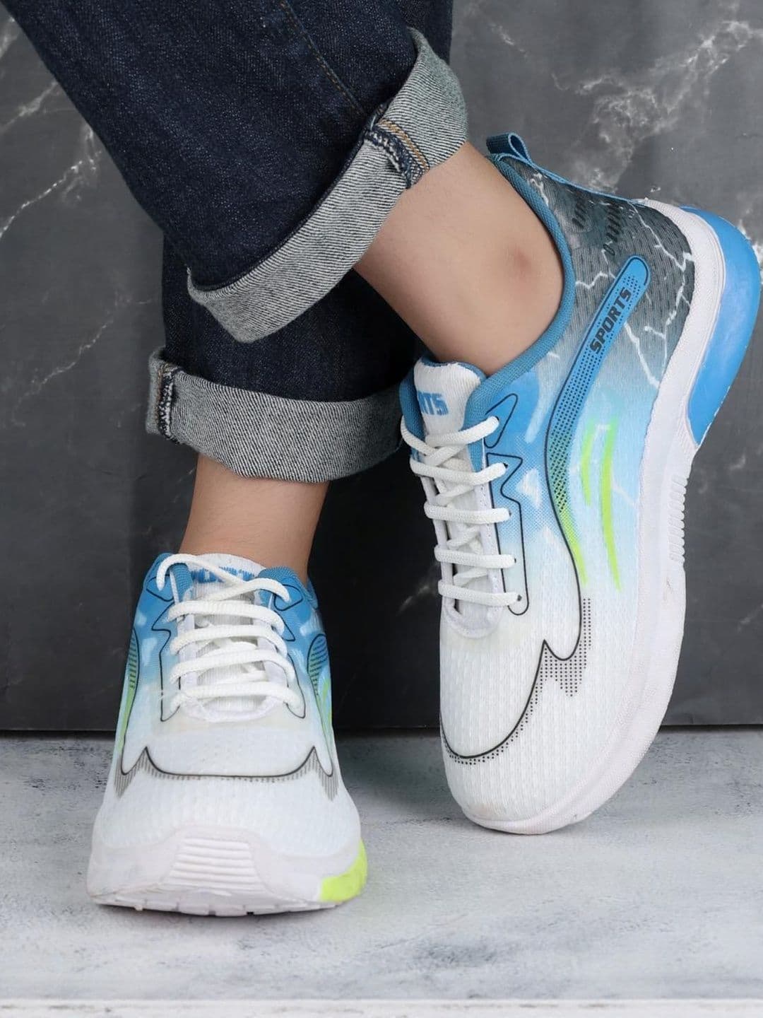 PENNEN Men Mesh Running Non-Marking Shoes - view 1