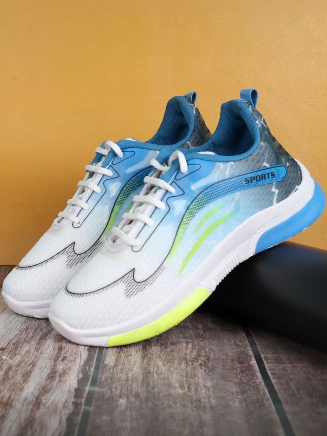 PENNEN Men Lace Up Non-Marking Mesh Running Shoes - view 1