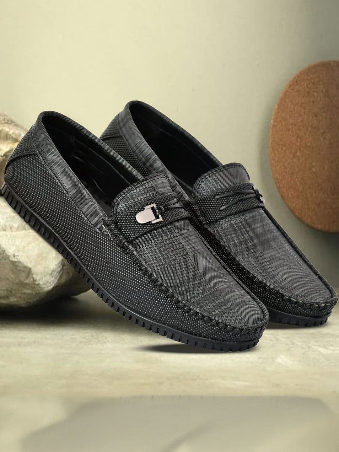 HERE&NOW Men Black Textured Formal Shoes - view 1