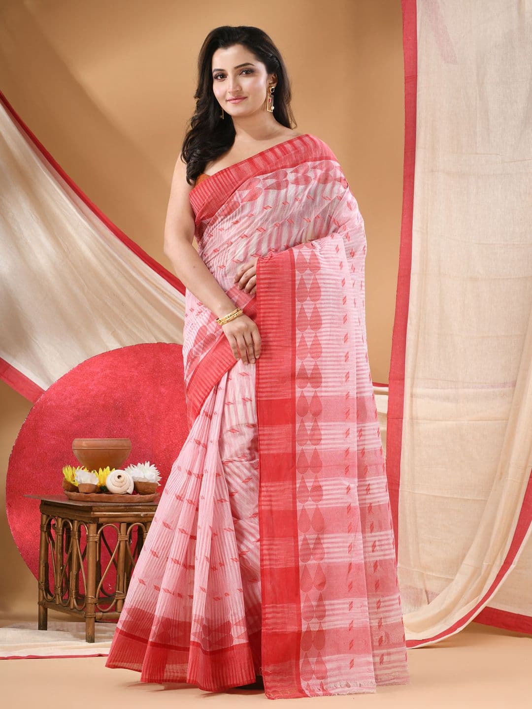 DESH BIDESH Women Pure Cotton Woven Design Taant Saree - view 1