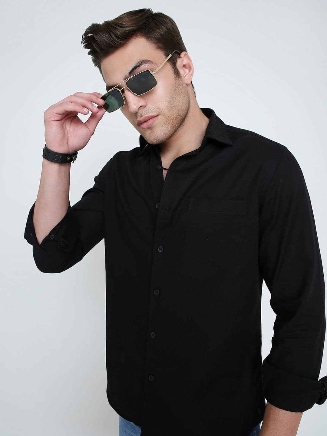 VASTRADO Essentials Classic Cutaway Collar Slim Fit Cotton Casual Shirt - view 1