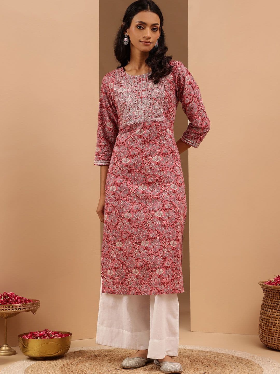 Janasya Pink Floral Printed Thread Work Pure Cotton Kurta - view 1