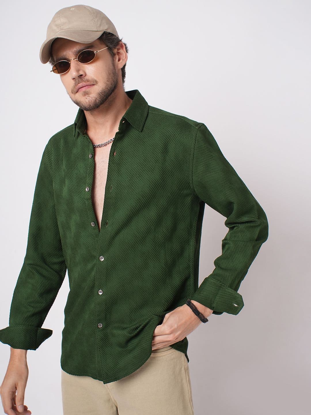 VASTRADO Men Classic Relaxed Fit Solid Spread Collar Casual Shirt - view 1