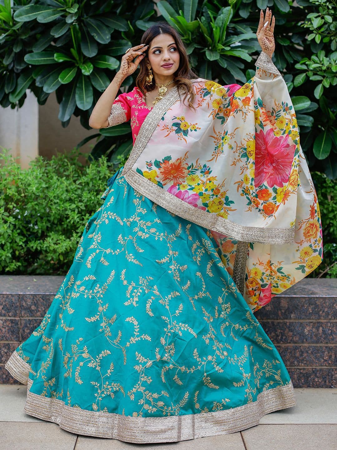 Zeel Clothing Embroidered Sequinned Semi-Stitched Lehenga With Unstitched Blouse & Dupatta - view 1