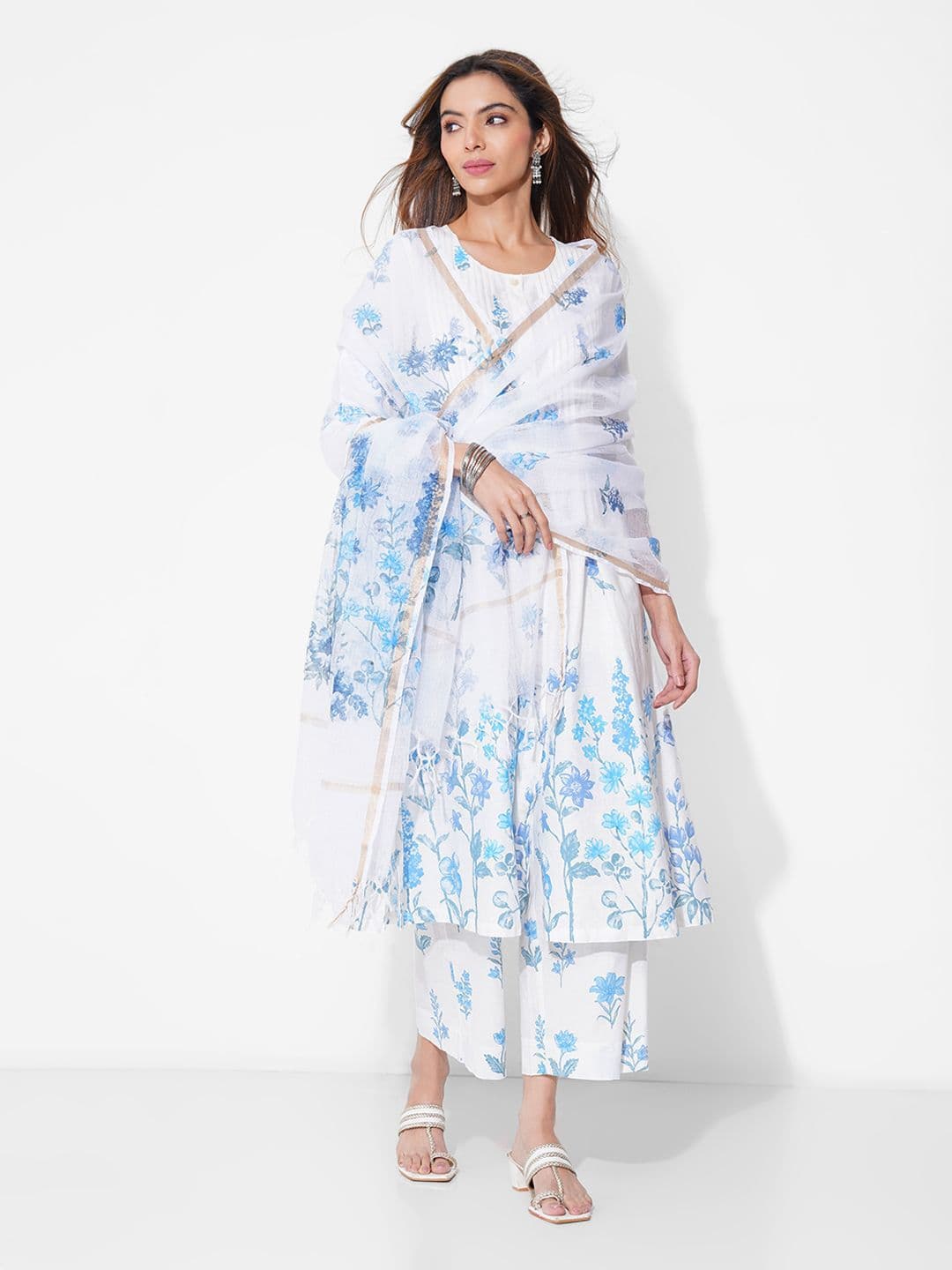 RANGMANCH BY PANTALOONS Floral Printed Tasselled Dupatta - view 1
