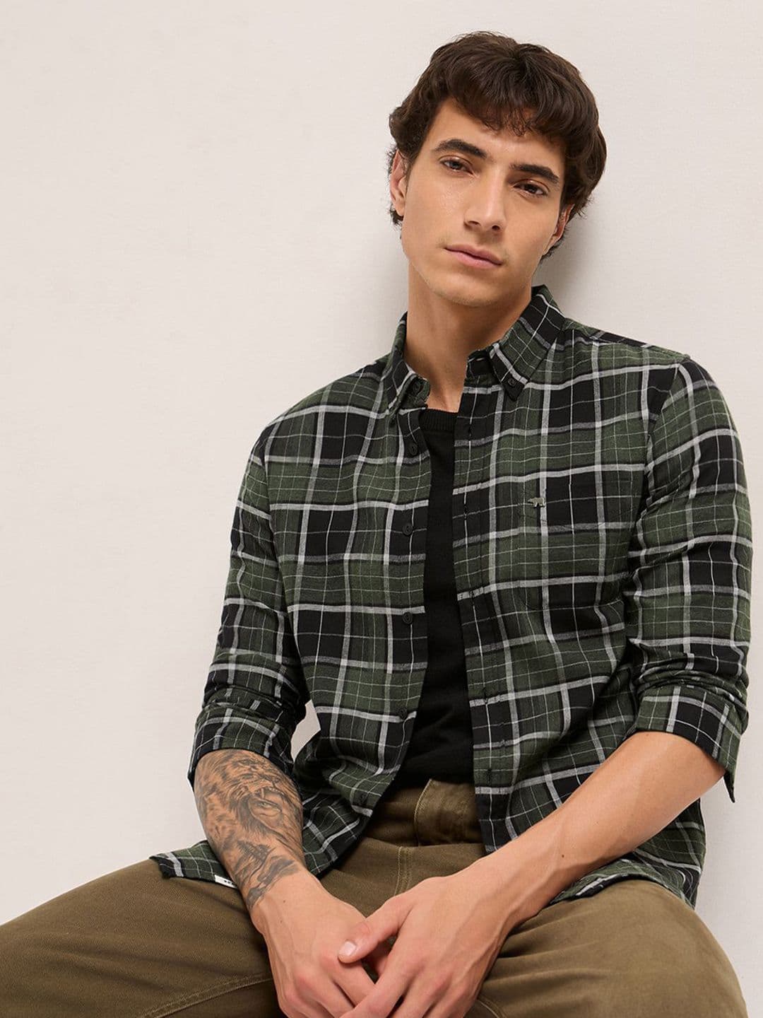 THE BEAR HOUSE Men Slim Fit Checked Button-Down Collar Casual Shirt - view 1