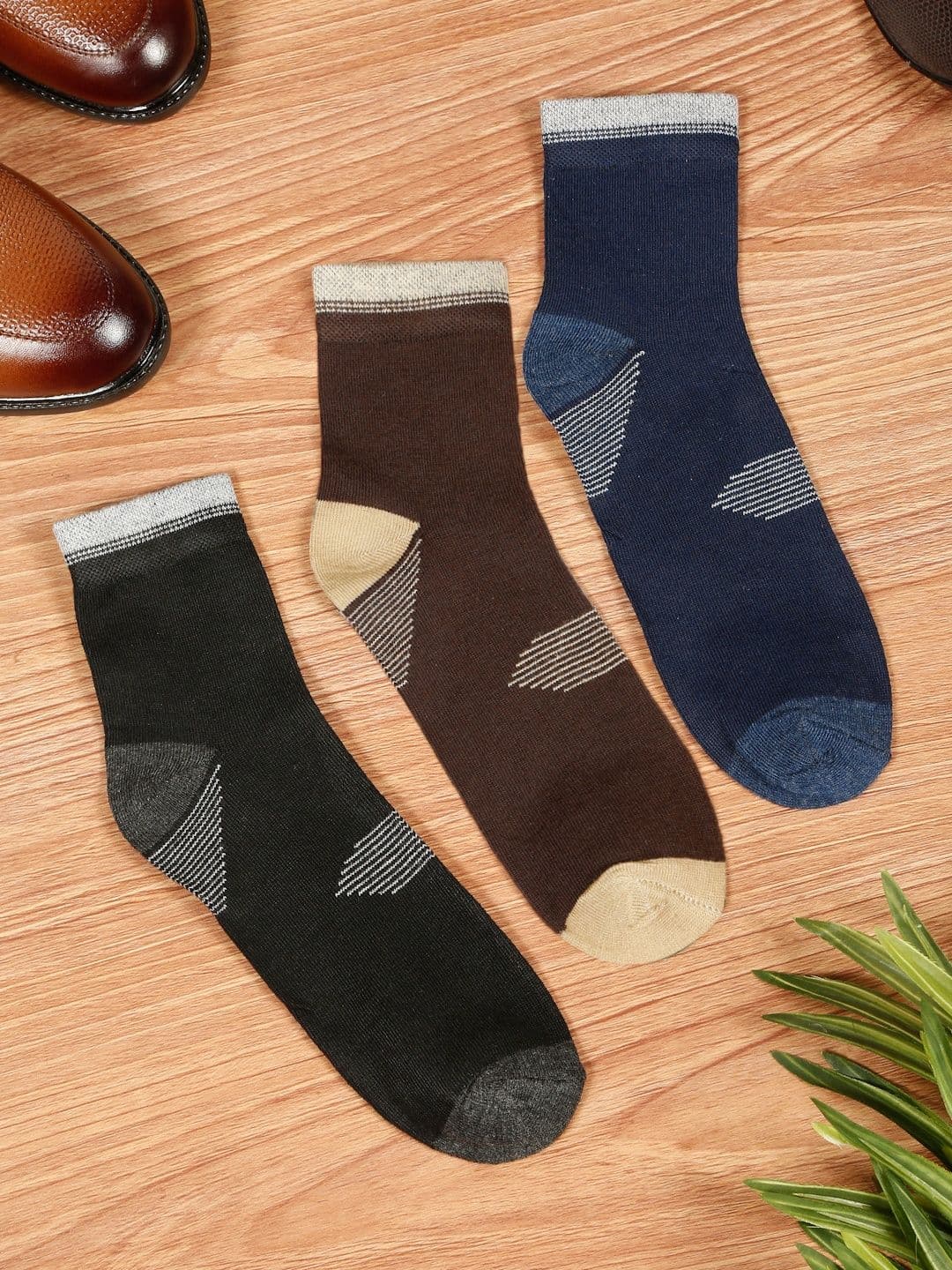 Teakwood Leathers Men Pack Of 3 Cotton Above Ankle Length Socks - view 1