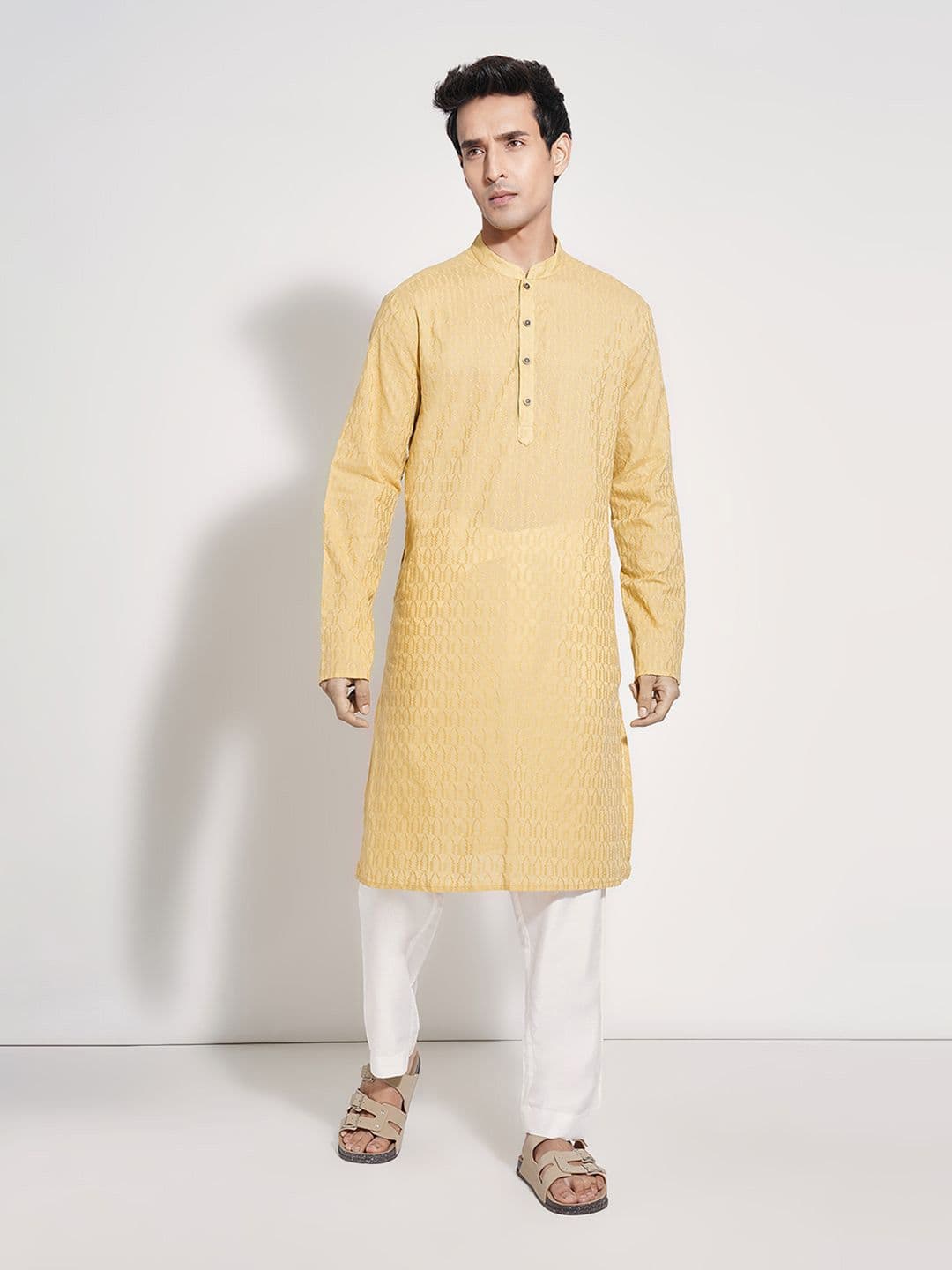 indus route by Pantaloons Men Woven Design Daily Pure Cotton Straight Kurta - view 1