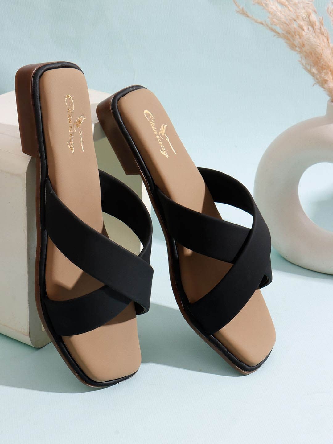 CHINRAAG Women Solid One Toe Flats - view 1