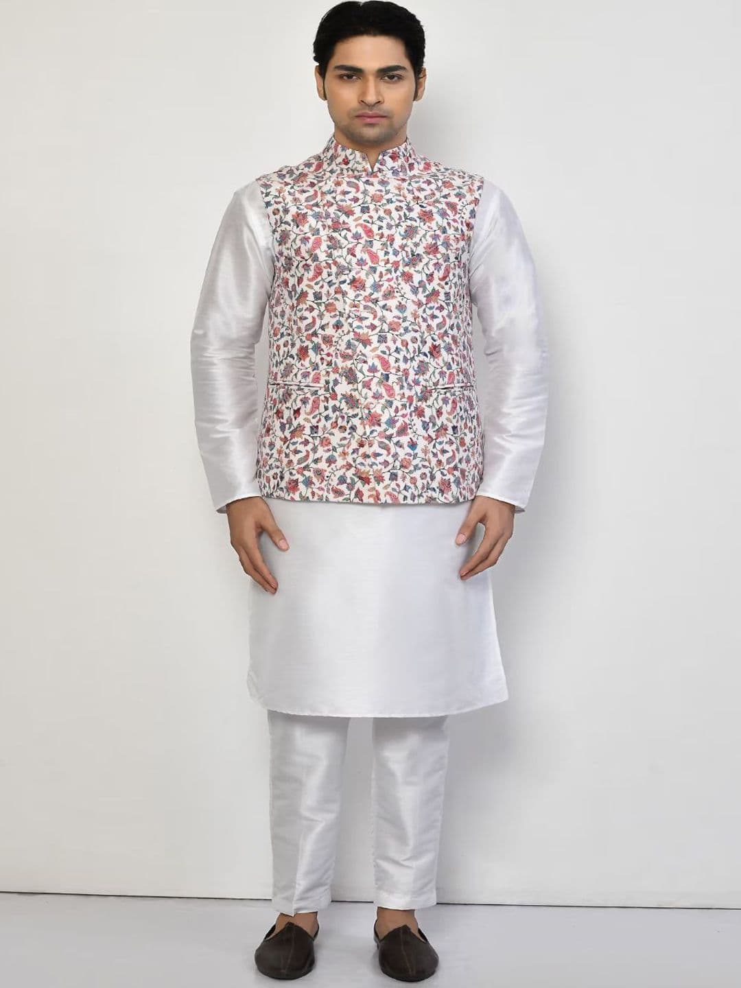 Simaaya Men Embroidered Mandarin Collar Nehru Jacket - view 1