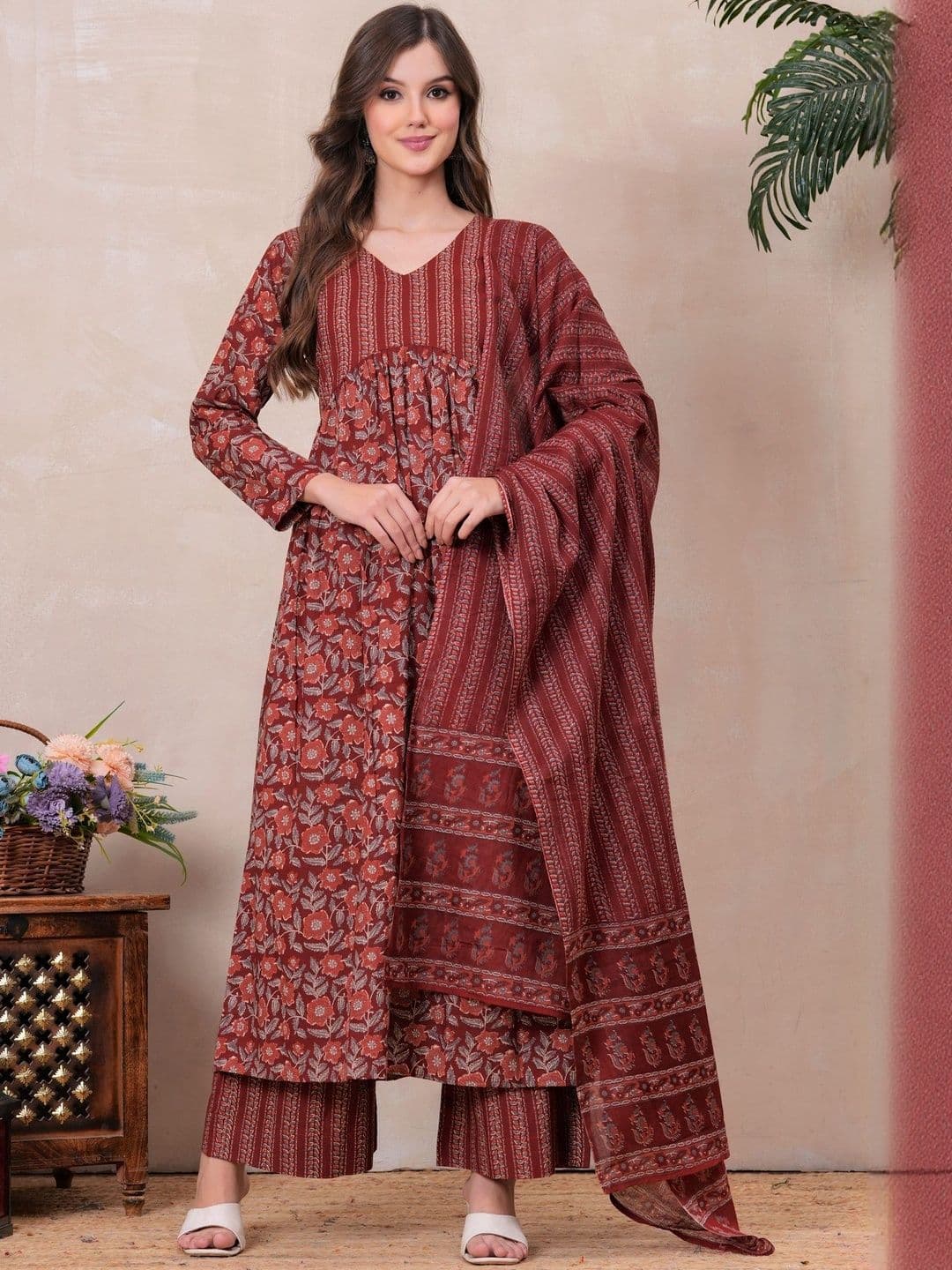 PinkLabel Women Floral Printed Regular Pure Cotton Kurta with Palazzos & Dupatta - view 1