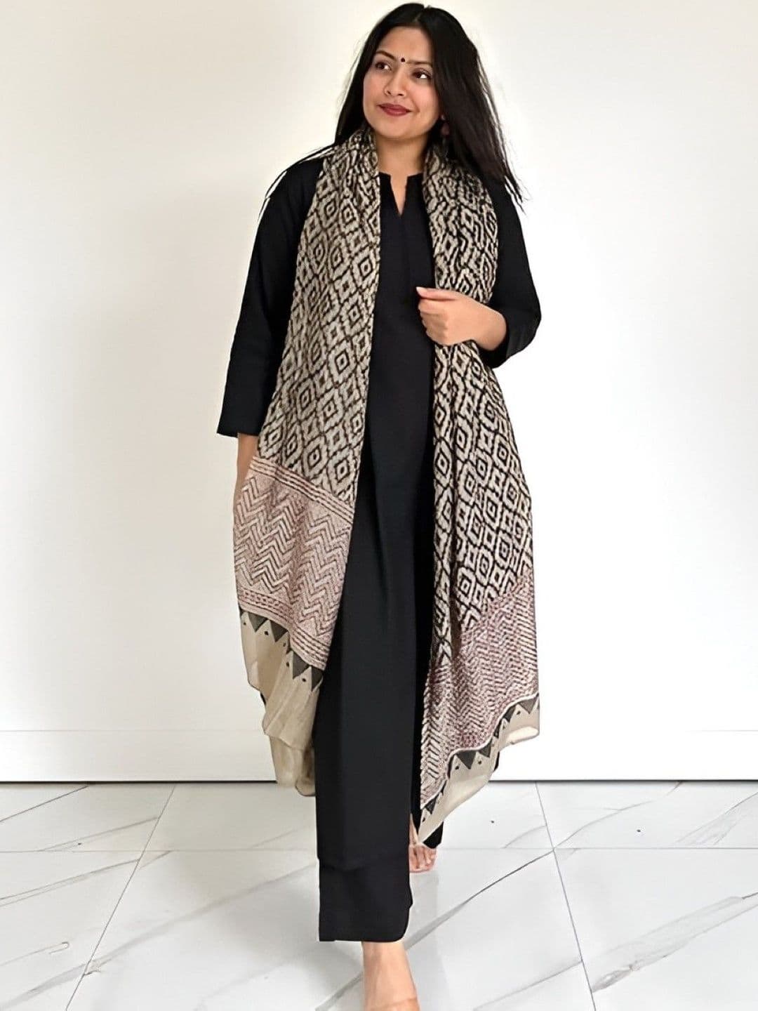 Lee Moda Notch Neck Straight Kurta With Palazzos & Dupatta - view 1