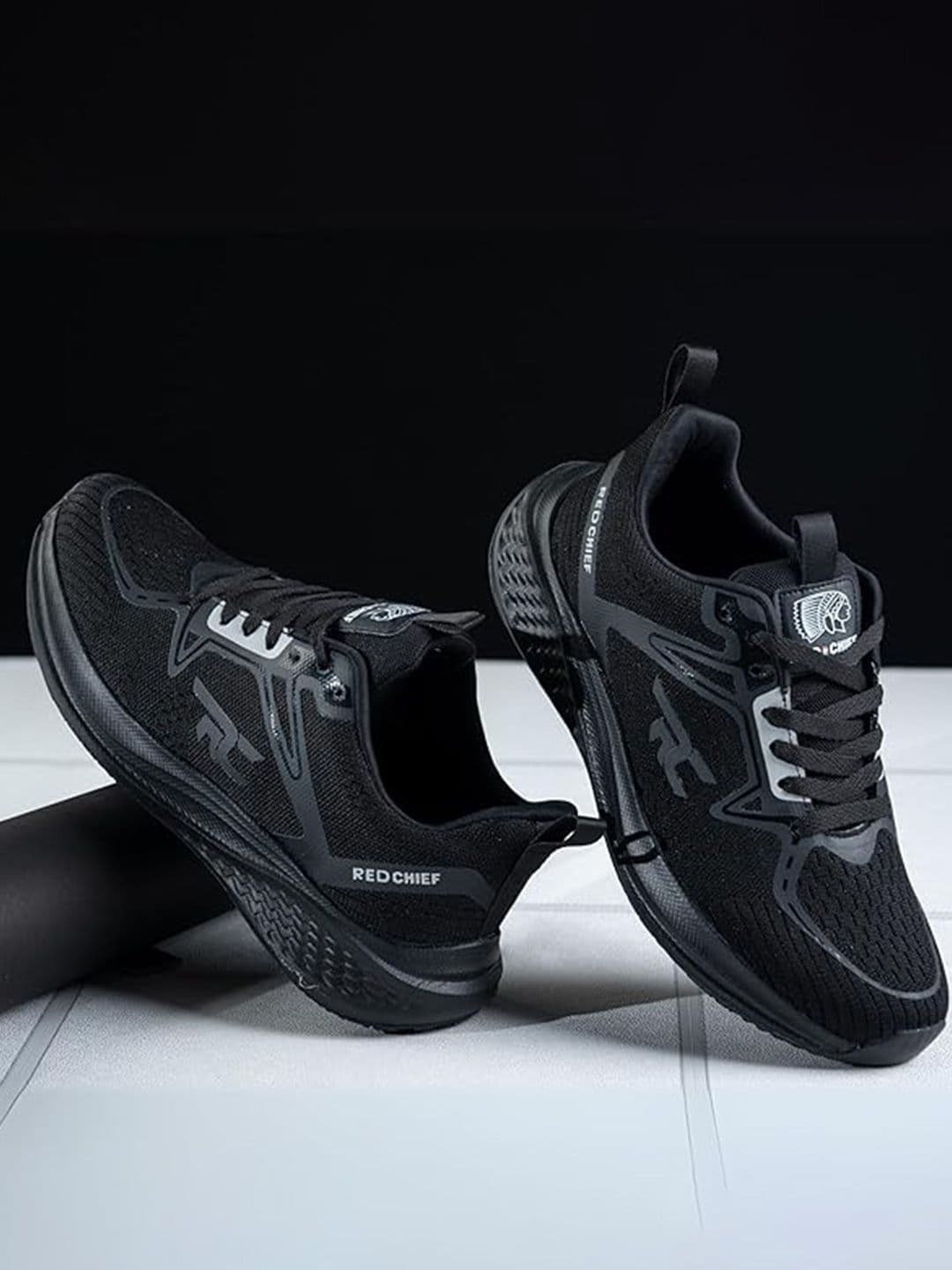 Red Chief Men Mesh Running Non-Marking Shoes - view 1