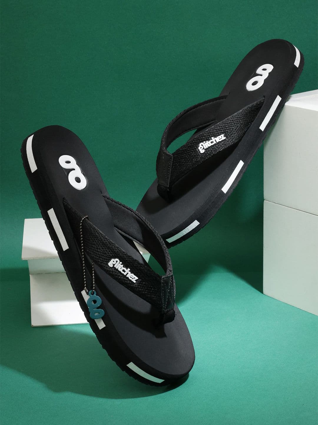 glitchez Men Colourblocked Rubber Thong Flip-Flops - view 1