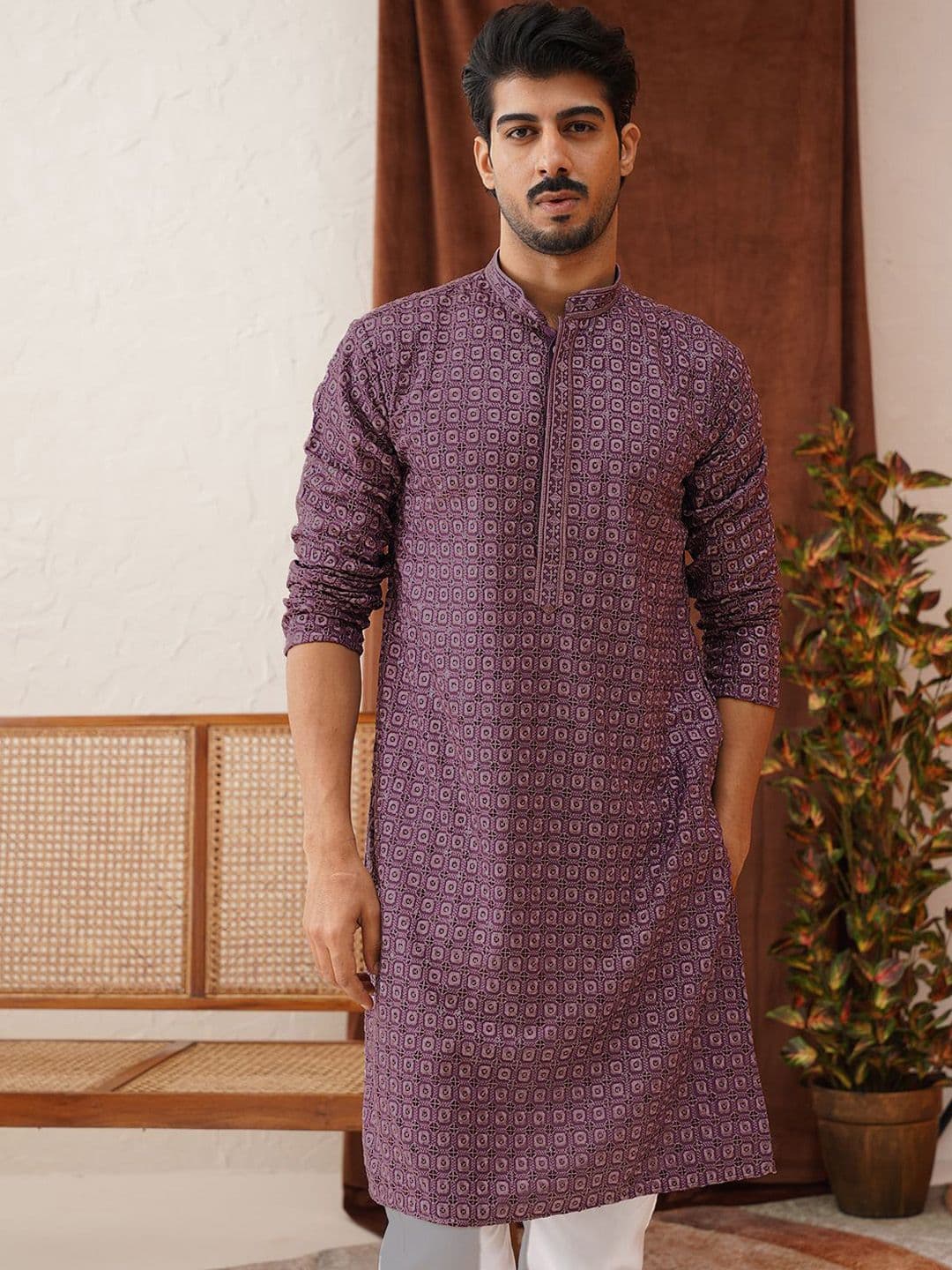 Jompers Men Geometric Embroidered Sequinned Kurta - view 1