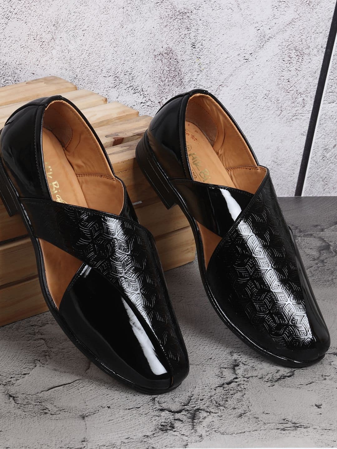 HikBi Men Textured Round Toe Slip On Peshawari Shoe-Style Sandals - view 1