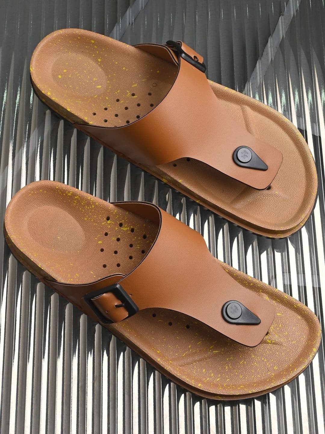 glitchez Men Thong Flip-Flops - view 1