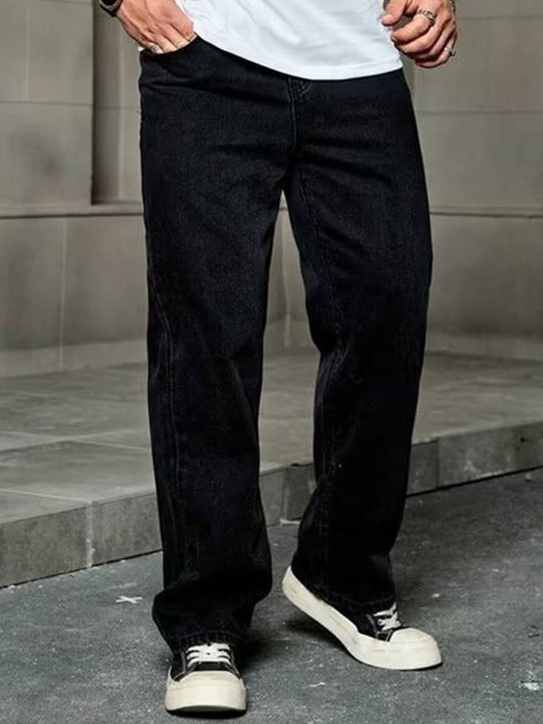 me Queen Men Relaxed Fit Mid-Rise Light Fade Jeans - view 1