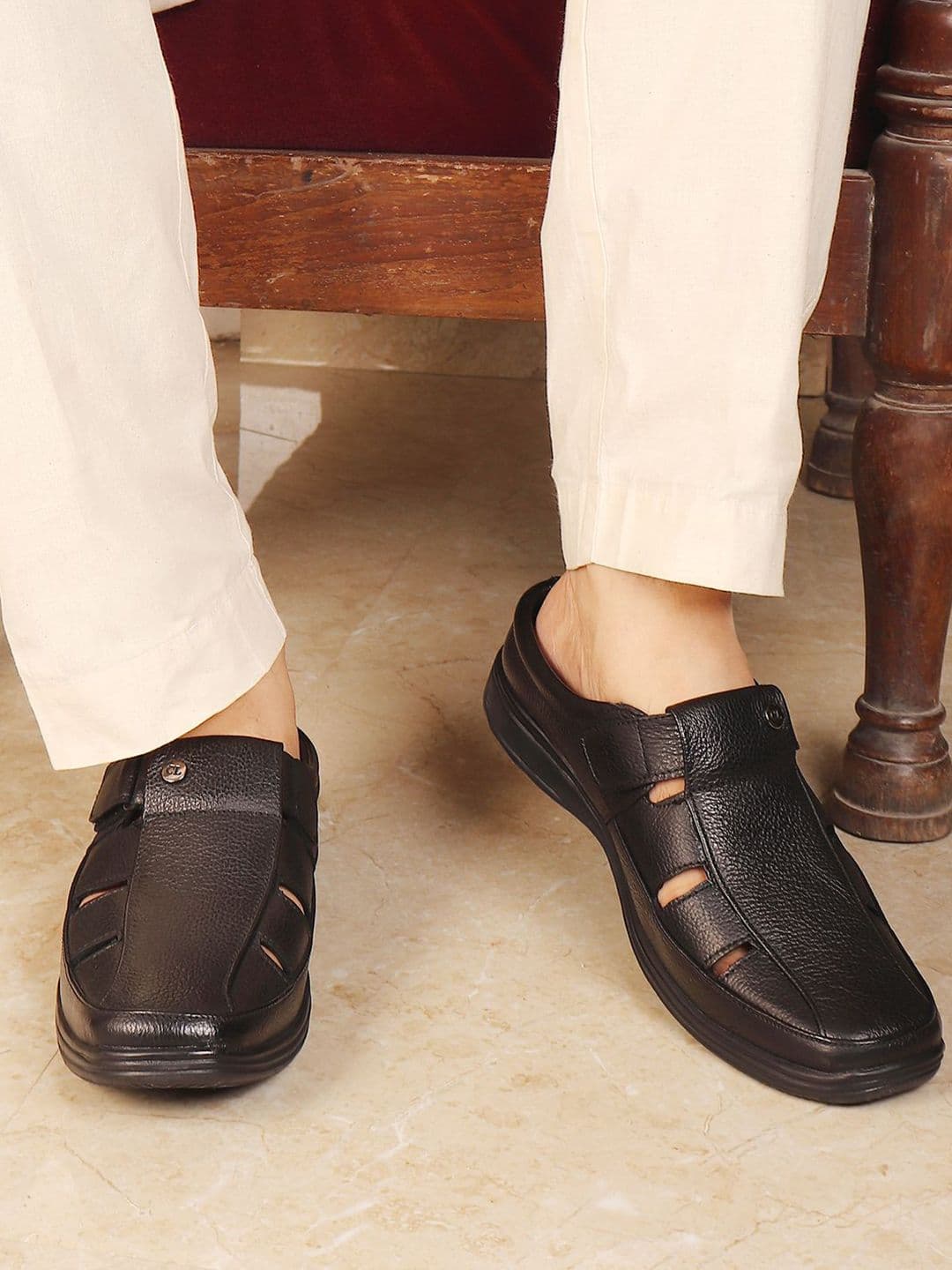 Carlton London Men Textured Leather Fisherman Sandals - view 1