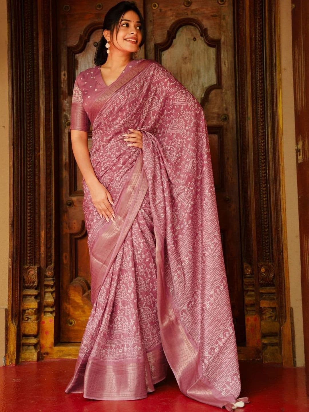 MIRCHI FASHION Ethnic Motifs Woven Design Zari Saree - view 1