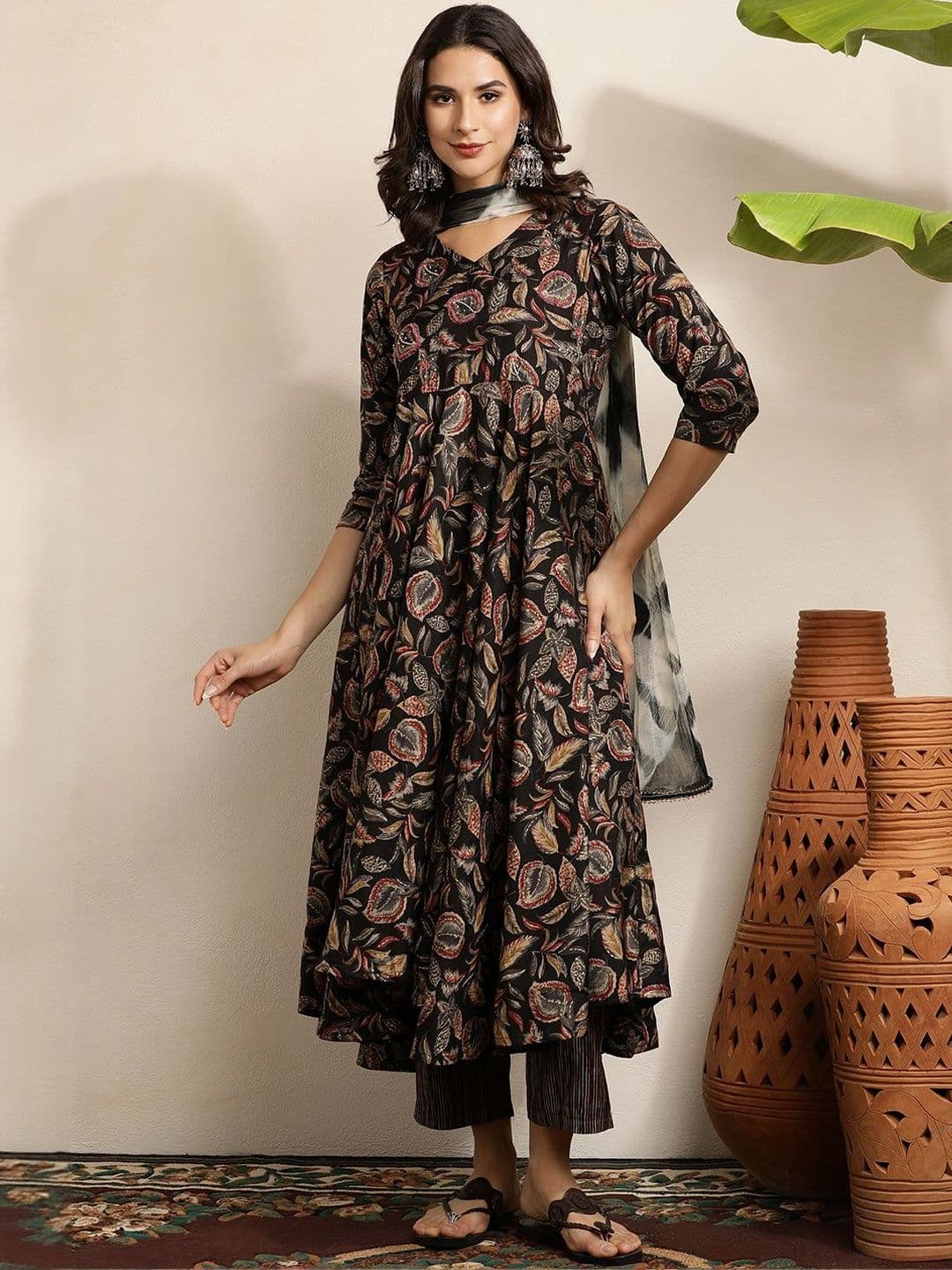 Sangria Women Floral Printed Panelled Sequinned Chanderi Cotton Kurta Set - view 1