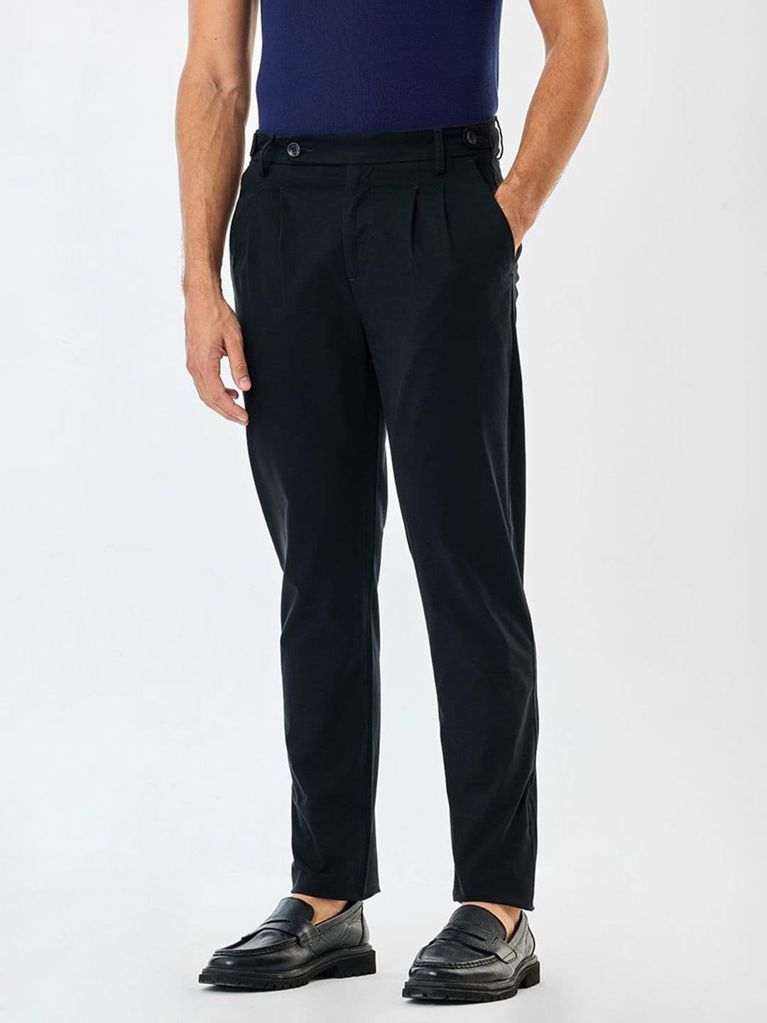 Snitch Men Black Straight Fit Pleated Mid-Rise Trousers - view 1