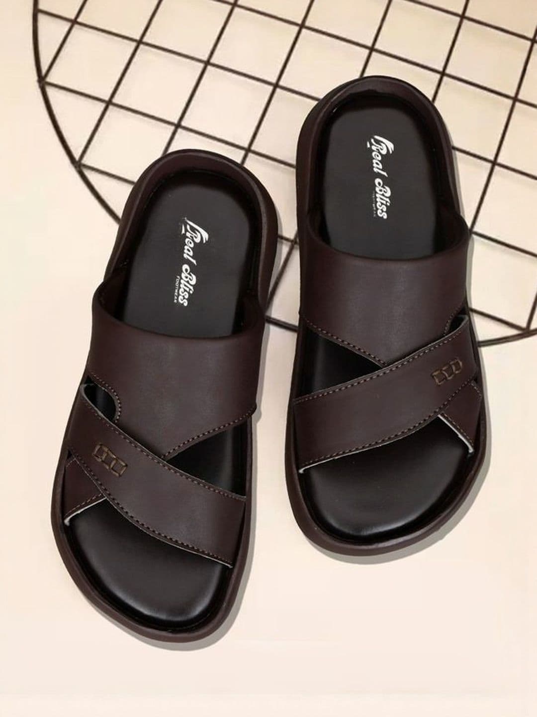 REAL BLISS FOOTWEAR Men Synthetic Leather Non Slip Lightweight Comfort Sandals - view 1