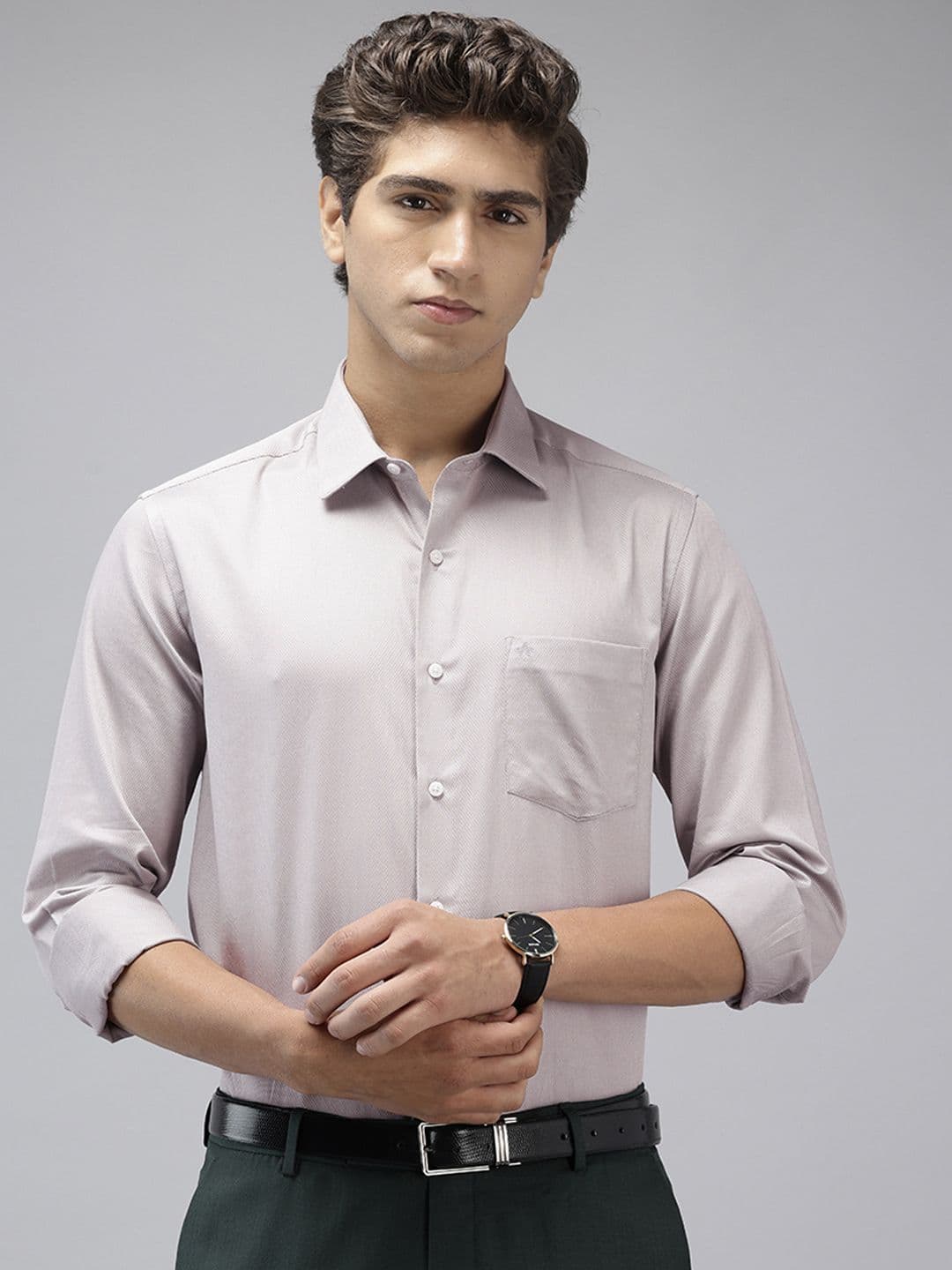 Arrow Manhattan Slim Fit Textured Pure Cotton Formal Shirt