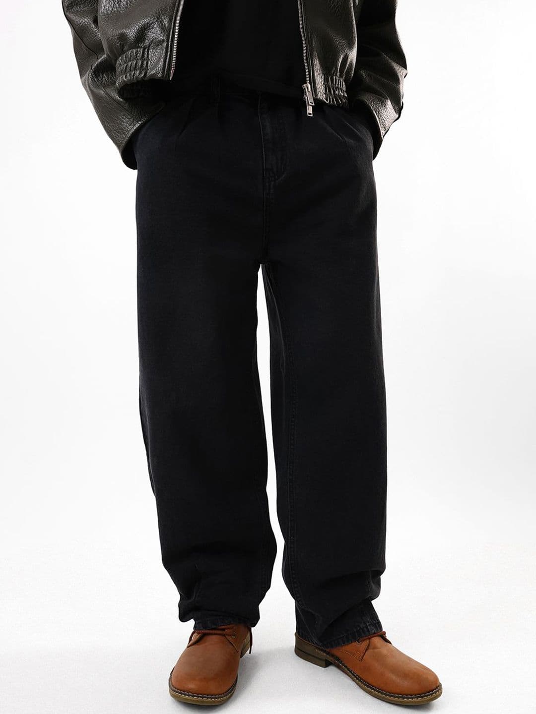 Hubberholme Men Comfort Straight Fit Mid-Rise Cotton Jeans - view 1