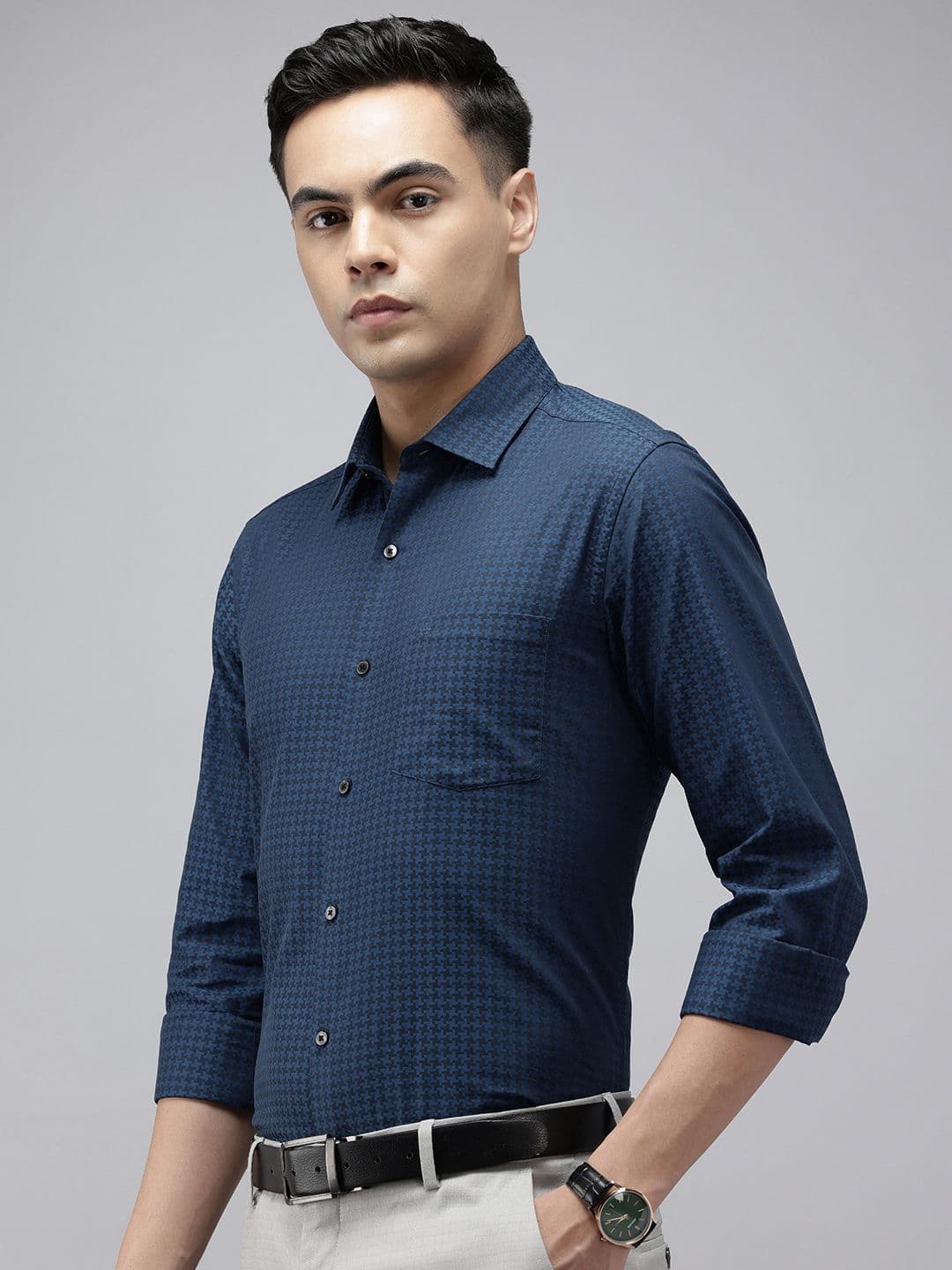 Arrow Pure Cotton Self Design Geometric Manhattan Slim Fit Formal Shirt